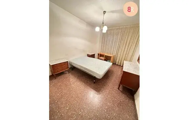 Habitaci
ón 115m
² Castell
ó de la Plana Estancia Mediana Larga
