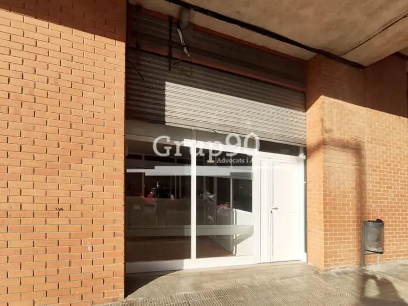 venta Local Comercial en Lleida, Lleida Provincia (YMQ-25-5-05209)- Globaliza