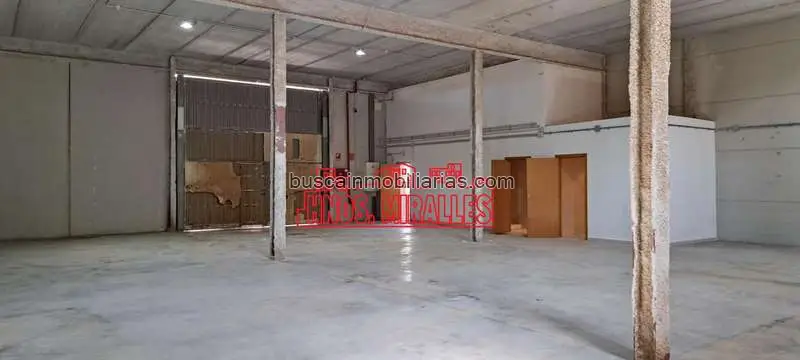 Nave Industrial en Venta Aspe 340m2 Altillo Terraza