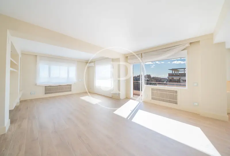 Piso en Alquiler en Nueva Espa
ja Madrid 185m2 4 Dorm 3 Ba
os