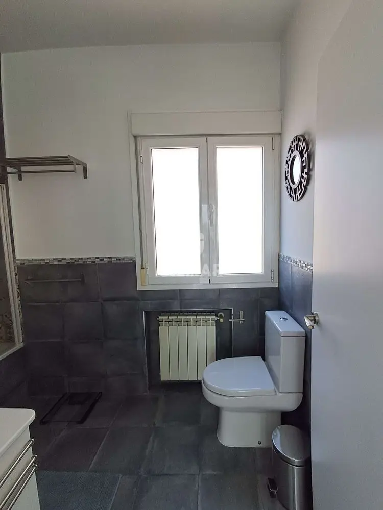 Ático en Alquiler Embajadores Madrid 80m2 1 Dorm 2 Baños Terraza