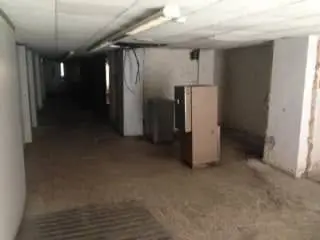 Local 242m2 Barcelona con Patio