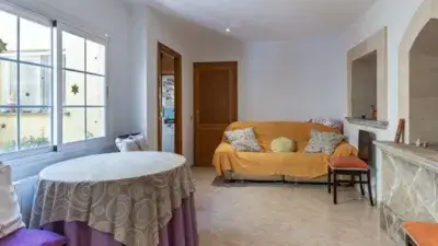 Casa en Venta Campos Mallorca: Adosada con 3 Dormitorios y Patio