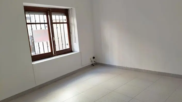 Casa de 6 Dormitorios en Venta en Sax