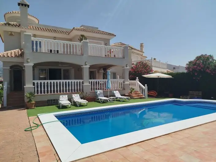 Villa de Lujo 4 Dormitorios Mijas Costa