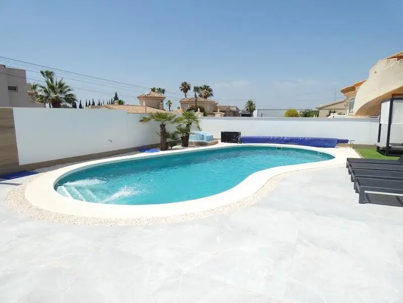 Villa en Venta Ciudad Quesada 4 Dormitorios Piscina Privada