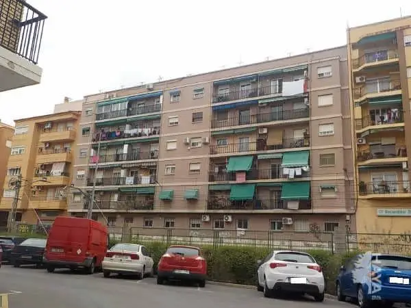Garaje en venta en Burjasot calle Capitan Uribarry