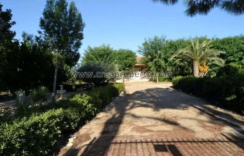 Finca con Caballerizas en El Palmar Murcia