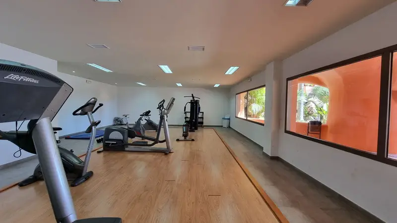 Apartamento 2 Dormitorios Estepona  Playa Piscina Gym