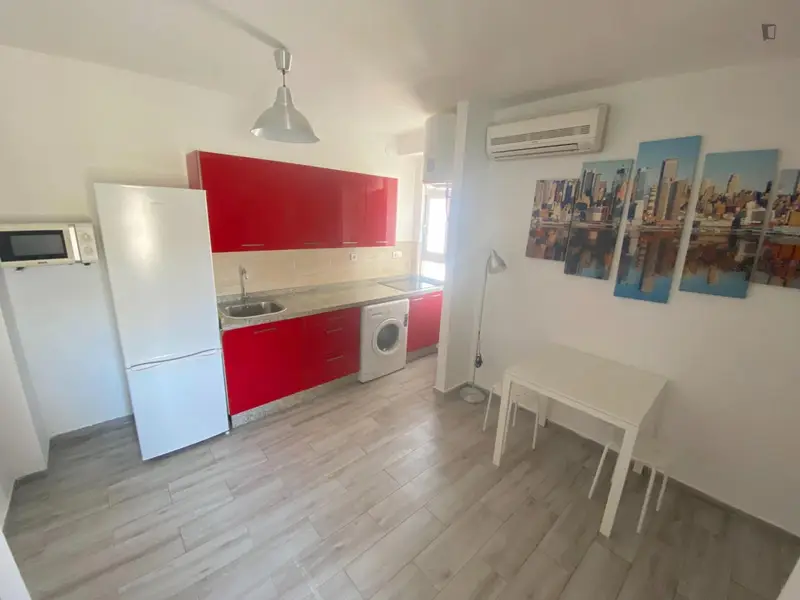 Habitacion Individual Cerca Centro Sevilla Estudiantes Cama Doble TV Wifi