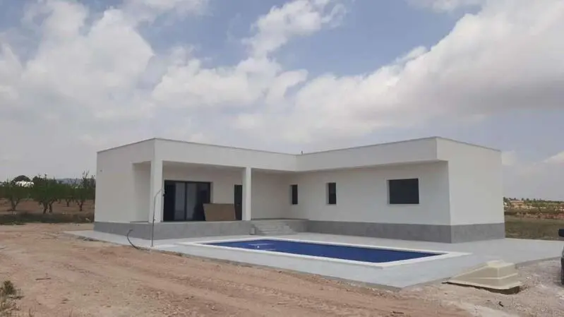 Villa de Lujo en Pinoso 3 Dormitorios Piscina Privada
