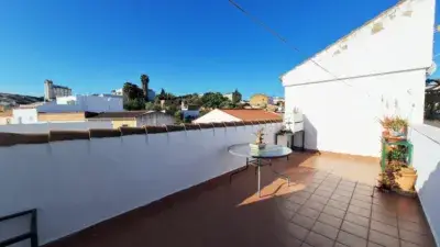 Casa Adosada en Guadalcazar con Solarium y Cochera