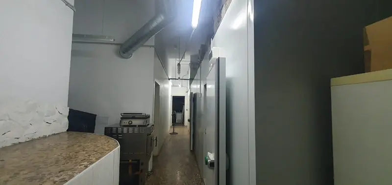 Venta Local Comercial Nou Barris Barcelona 90m2 Equipado