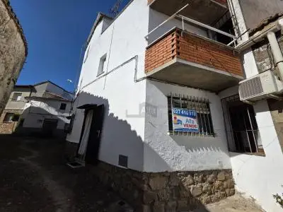 Chalet en venta Oliva de Plasencia 3 habitaciones 2 baños terraza