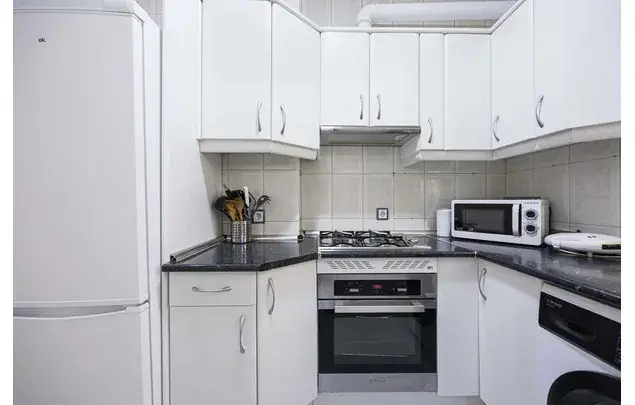 Habitacion 85m2 Madrid Alquiler Estancia Media Larga