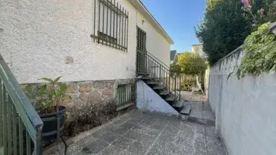 Casa unifamiliar en venta en  La Adrada