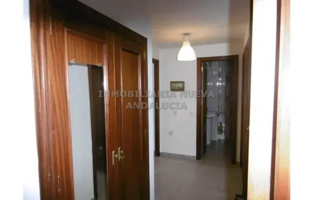 Alquiler piso 4 dormitorios 100m2 Almeria