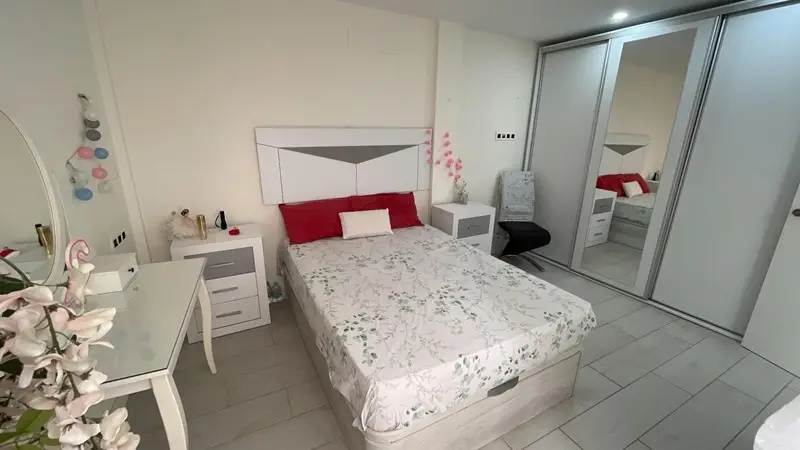 Piso Reformado en Málaga cerca del Hospital Civil