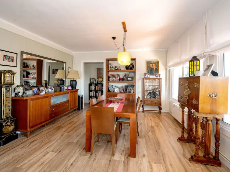Apartamento 3 Dormitorios Premia de Dalt