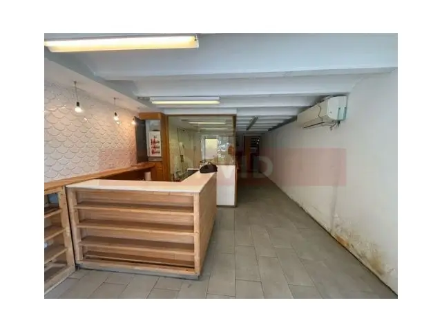 Local en Calle Muntaner 100m2
