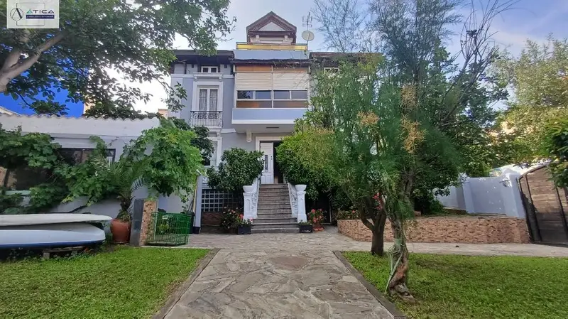 Venta Casa con Terraza en Centro Numancia Santander