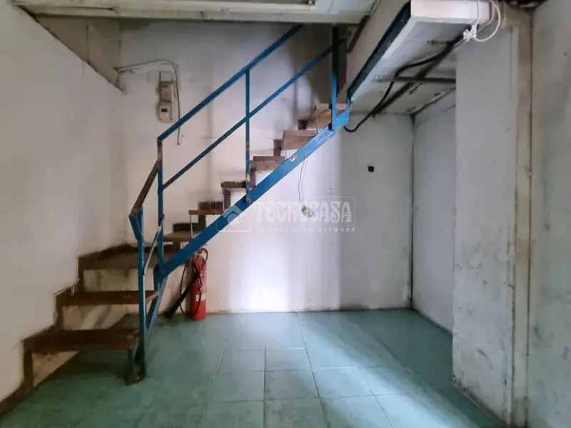 Local Comercial en Venta Calle de Jos	 Oto 150m2