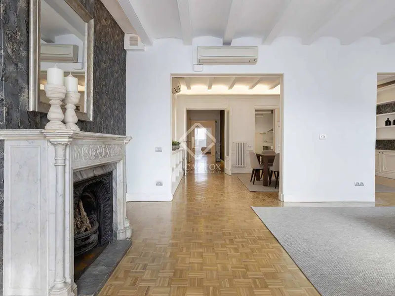Apartamento 255m2 Barcelona: Lujo y espacio para familias