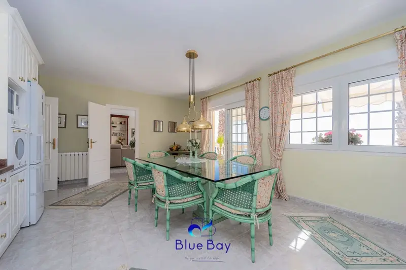 Villa de Lujo con Vistas al Mar en La Herradura