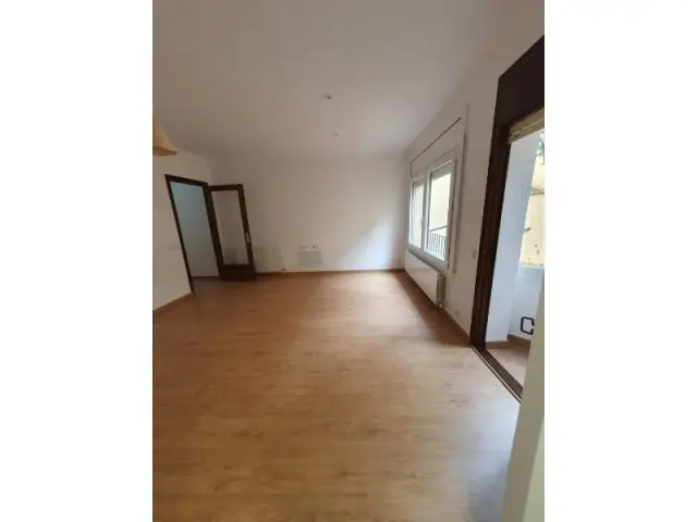 Piso Reformado en Centelles 3 Habitaciones