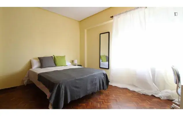 Alquiler Apartamento 8 Dormitorios Madrid Plaza Castilla