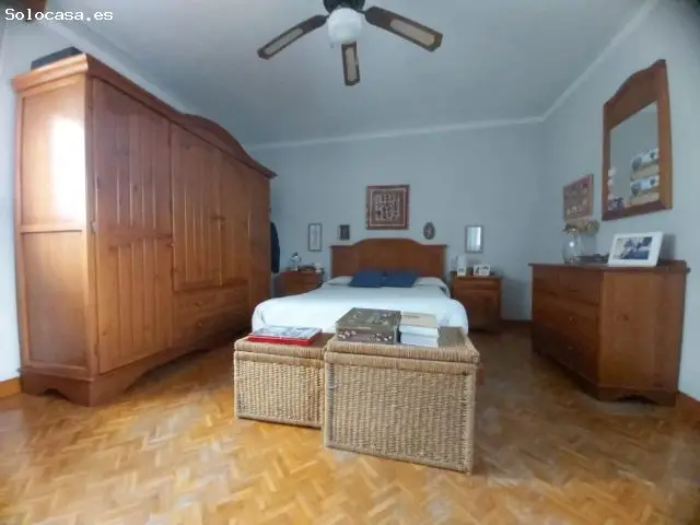Increible Chalet en Algeciras: Dos Viviendas con Piscina