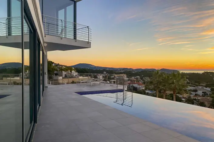 Villa de Lujo en Raco de Galeno con Vistas al Mar