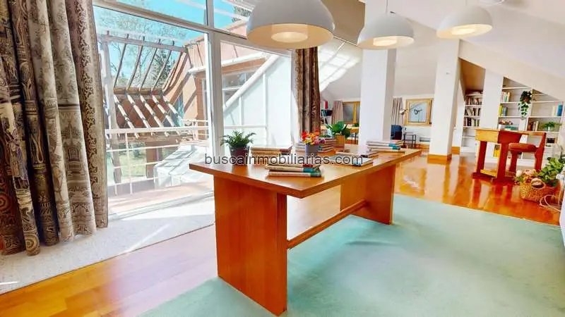 Chalet de Lujo en Venta Las Lomas de Gallego