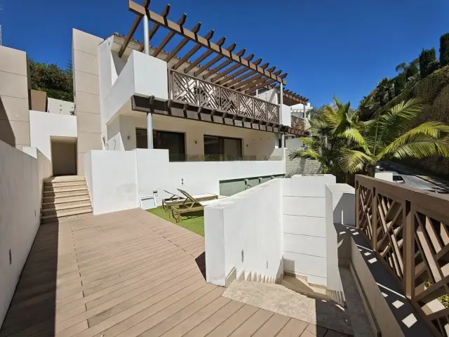 Adosado de 3 Dormitorios en venta Marbella, España