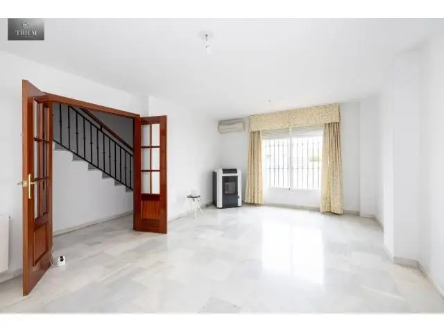 Casa en Armilla 3 habitaciones 3 baños garaje cerca metro