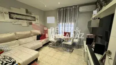 Casa adosada reformada en venta