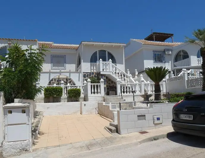 Villa 2 Dormitorios Camposol Cerca Servicios