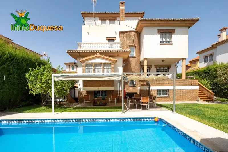 Chalet en venta en Ogíjares, Granada