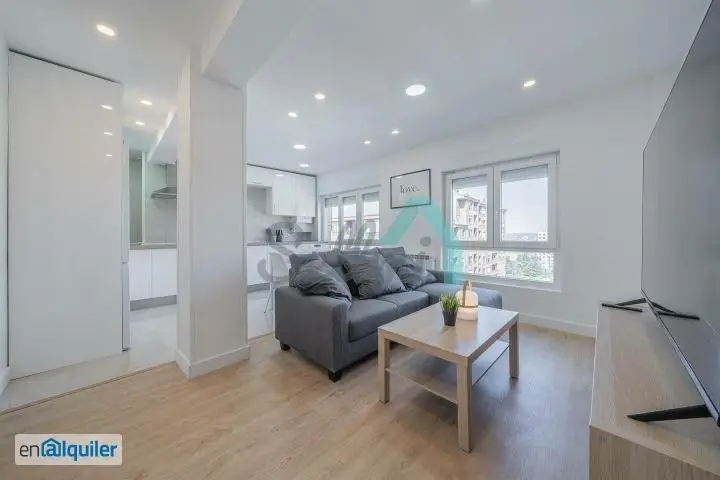 Piso en Alquiler Oviedo 95m2 MIR 3 habitaciones 2 baños Reformado