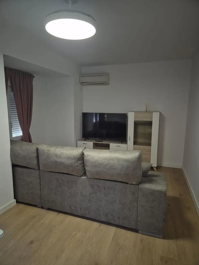 Alquiler Piso Cordoba Av Barcelona 105m2 3 Dormitorios Terraza