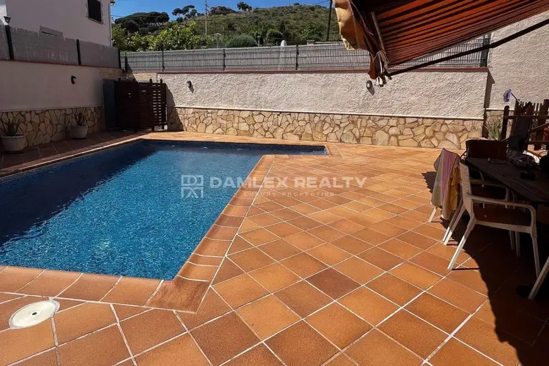 Chalet en Venta Platja dAro Moderno 4 Dormitorios Piscina Privada