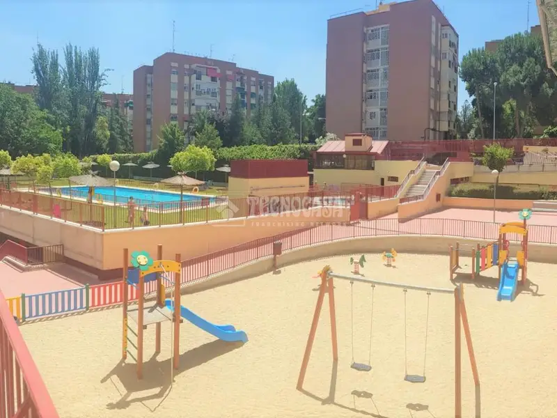 Piso en venta Hortaleza 82m2 terraza garaje piscina