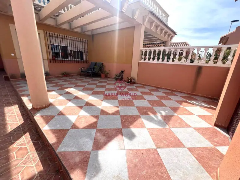 Chalet en Bahia Mazarrón 3 dormitorios 2 baños Gran Parcela