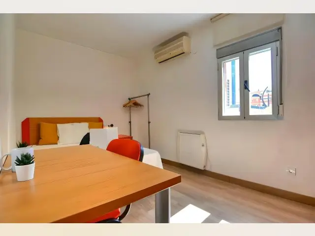 Habitaci
ón en Getafe para Estudiantes y J

óvenes Profesionales