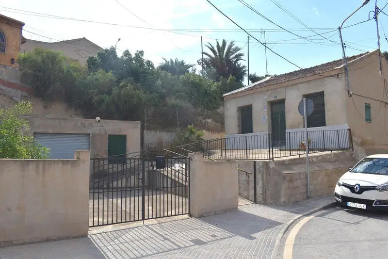 Casa en Rojales para reformar 3 dormitorios 347m2