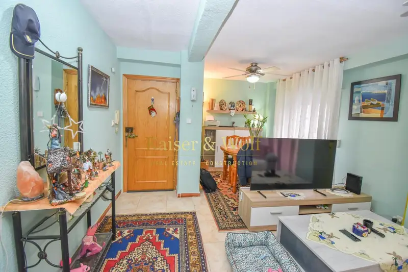 Venta piso Santiago Bernabeu Santa Pola 2 dormitorios patio privado amueblado