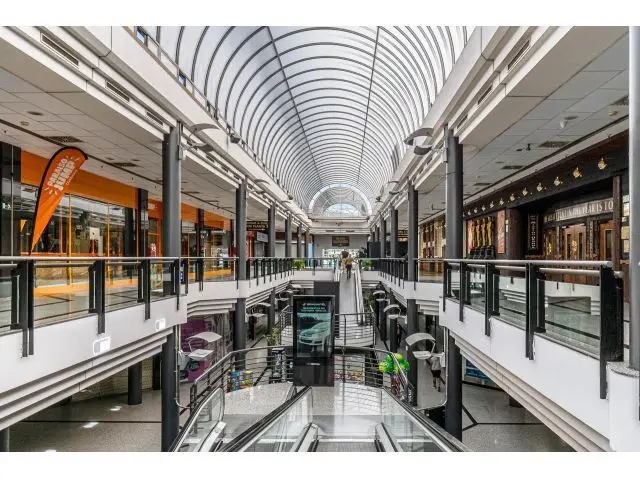 Local Comercial en Centro Comercial Neptuno Granada