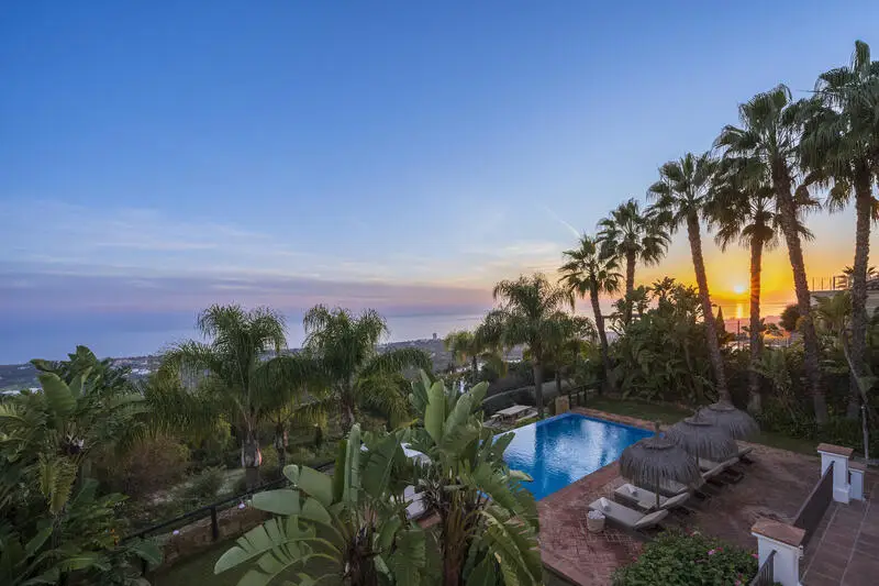 Villa de Lujo 6 Dormitorios Malaga Piscina Infinita Vistas al Mar