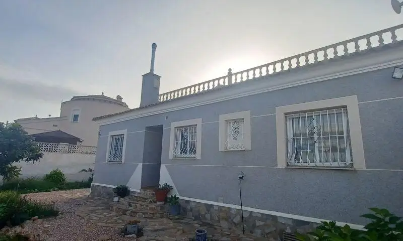 Chalet en Venta La Siesta Torrevieja