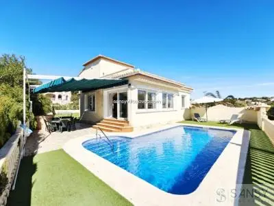 Casa Chalet en Venta Calpe Alicante 3 Dormitorios 2 Baños Piscina Privada